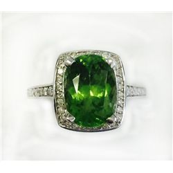 PERIDOT 4.46CT, 14K W/G RING 4.82GRAM / DIAMOND RD 0.45CT