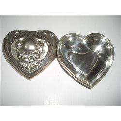 VINTAGE HEART SHAPED JEWELRY CONTAINER LARGE APPROX. 4" WIDE X 2" HIGH STAMPED ON BOTTOM *INTERNATIO