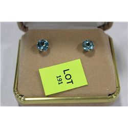 10 KT WHITE GOLD TOPAZ STUD EARRINGS