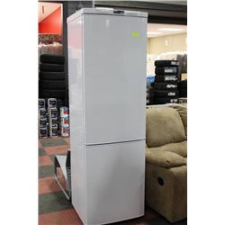 GE WHIGTE LOFT FRIDGE