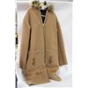 Image 1 : INUIT HANDCRAFTED LADIES COAT W DOGSLED DESIGN