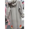 Image 2 : INUVIK NWT HANDCRAFTED LADIES COAT