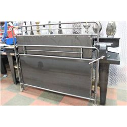 SHOWHOME QU SIZE METAL BEDFRAME