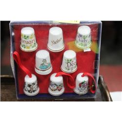 SMALL THIMBLE DISPLAY