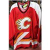 Image 1 : CALGARY FLAMES TEAM SIGNED JERSEY 3XLRG