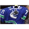 Image 1 : VANCOUVER CANUCKS "KESLER" HOCKEY JERSEY