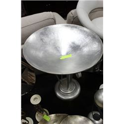 LARGE ASSORTMENT OF SHOWHOME DECORATIONS (11PCS)