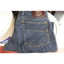 ELEMENT DESIGNER JEANS SIZE 30