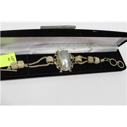 MARKED 925 PEARL & GARNET BRACELET