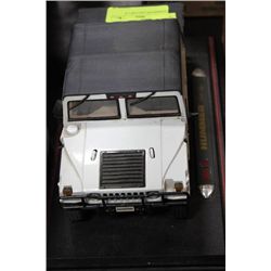 HUMMER DIE CAST CAR 1:18