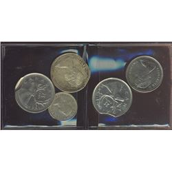 Errors/Varieties Lot;  includes 1973 5¢  Broad struck; 1965 10¢ Small Round Clip at 2:00 o’clock; 19