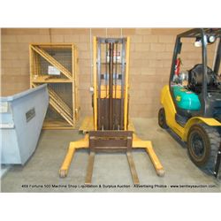 BIG JOE 1518-T9 BATTERY FORKLIFT