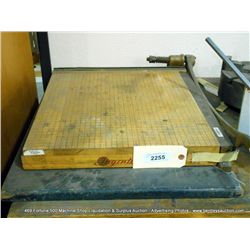 INGENTO PAPER CUTTER