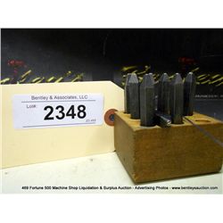 NO NAME STEEL FIGURES STAMPING SET