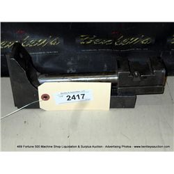 RIGHT ANGLE/TOOL HOLDER W/ CUTTER