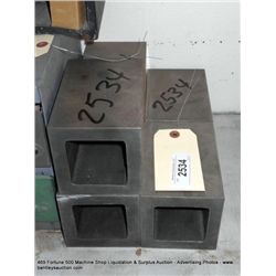 LOT: SQUARE STOCK