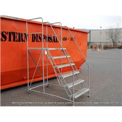 COTTERMAN 600 LB MAX LOAD MOBILE STEP LADDER