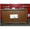 Image 1 : WOODEN BOX