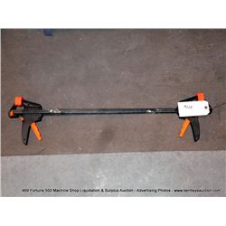 BLACK & DECKER 28" BAR CLAMP 2X MONEY
