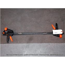 BLACK & DECKER 28" BAR CLAMP 2X MONEY
