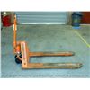 Image 1 : INTERTHOR 5500 LB CAP PALLET JACK