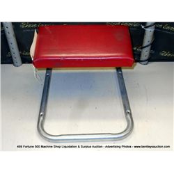 KNEELING STOOL