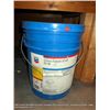 Image 1 : 5 GALLON BUCKET: CHEVRON HYDRAULIC OIL ISO 46