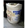 Image 6 : 5 GALLON BUCKET: CHEVRON HYDRAULIC OIL ISO 46