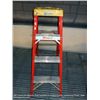 Image 1 : BAUER 4' STEP LADDER