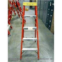 WERNER 6205 5' FIBERGLASS STEP LADDER