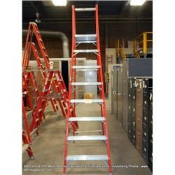 LOUISVILLE FP1008 8' FIBERGLASS STEP LADDER