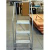 Image 1 : 4' MOBILE STEP LADDER