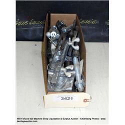 BOX: MISCELLANEOUS METAL PIECES