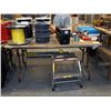 Image 1 : 5' FOLDING TABLE