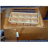 Image 1 : BOX: WHITE LIDS