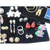 Image 4 : LOT 30 ASSORTED PIERCED EARRINGS