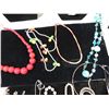 Image 6 : LOT 29 ASSORTED NECKLACES