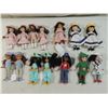 Image 1 : LOT 14 SMALL MA DOLLS