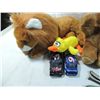 Image 3 : BOX LOT ASSORTED STUFFED ANIMALS & COLLECTIBLES