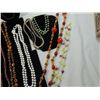 Image 2 : LOT 14 VINTAGE BEADED NECKLACES