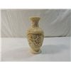 Image 1 : CHINESE CARVED VASE