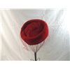 Image 2 : VINTAGE WIRE HAT STAND & RED VELVET PILL BOX HAT