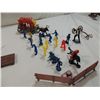 Image 2 : VINTAGE PLASTIC COWBOY & INDIAN TOY LOT
