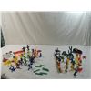 Image 1 : VINTAGE PLASTIC COWBOY & INDIAN TOY LOT