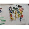 Image 2 : VINTAGE PLASTIC COWBOY & INDIAN TOY LOT