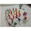 Image 2 : VINTAGE PLASTIC COWBOY & INDIAN TOY LOT
