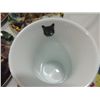 Image 2 : LOT 12 CAT PLATES & CUPS
