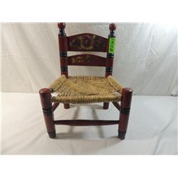 VINTAGE SMALL WOODEN CHAIR