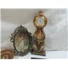 Image 2 : LOT 11 VINTAGE FRAMES & PHOTOS