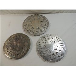 LOT 3 SILVERTONE TRIVET HOTPLATE